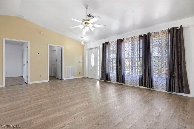 Foto del edificio - 608 SE 2nd St