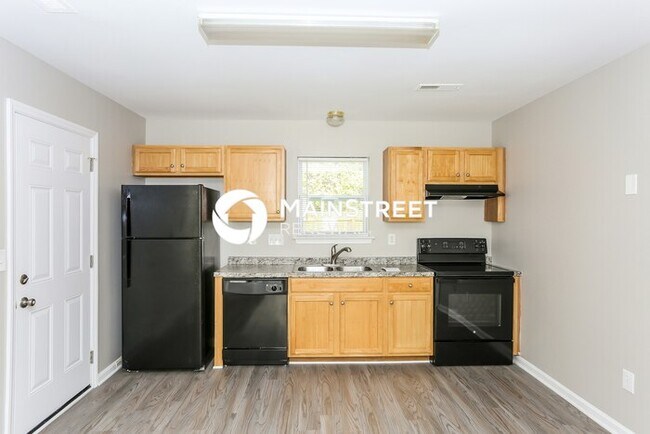 Foto del edificio - 4 Bedroom Pet-Friendly Home in Charlotte, NC with Main Street Renewal