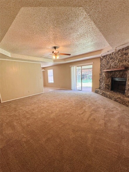 Building Photo - 6226 Big Springs Dr