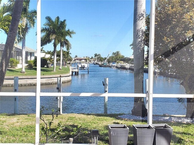 Foto del edificio - 1980 Aqui Esta Dr