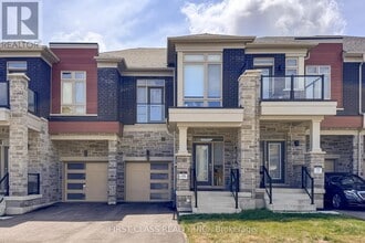 Building Photo - 9 Schmeltzer Cres