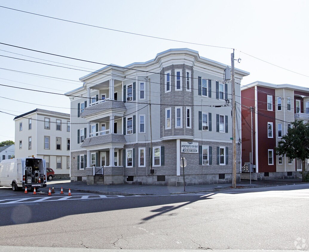 Building Photo - 28-40 Aiken St