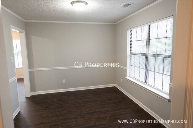Building Photo - HALF OFF ONE MONTH RENT!!