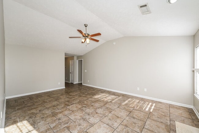 Building Photo - 176 Howard Woody Dr