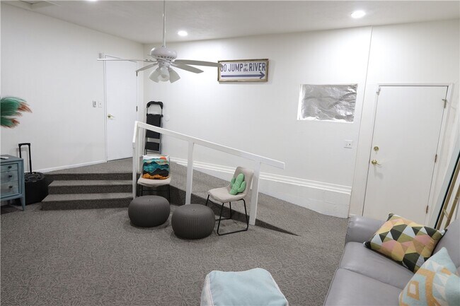 Building Photo - 1243 Pso Del Mar