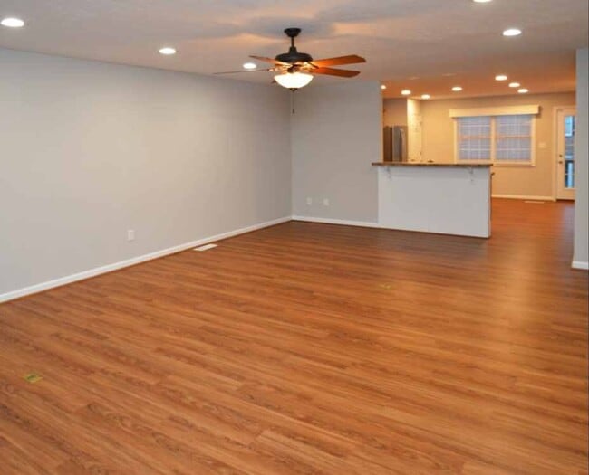 Foto del edificio - 226 Duncraig Dr