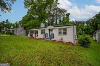 Building Photo - 2137 Delowe Dr