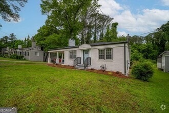 Building Photo - 2137 Delowe Dr
