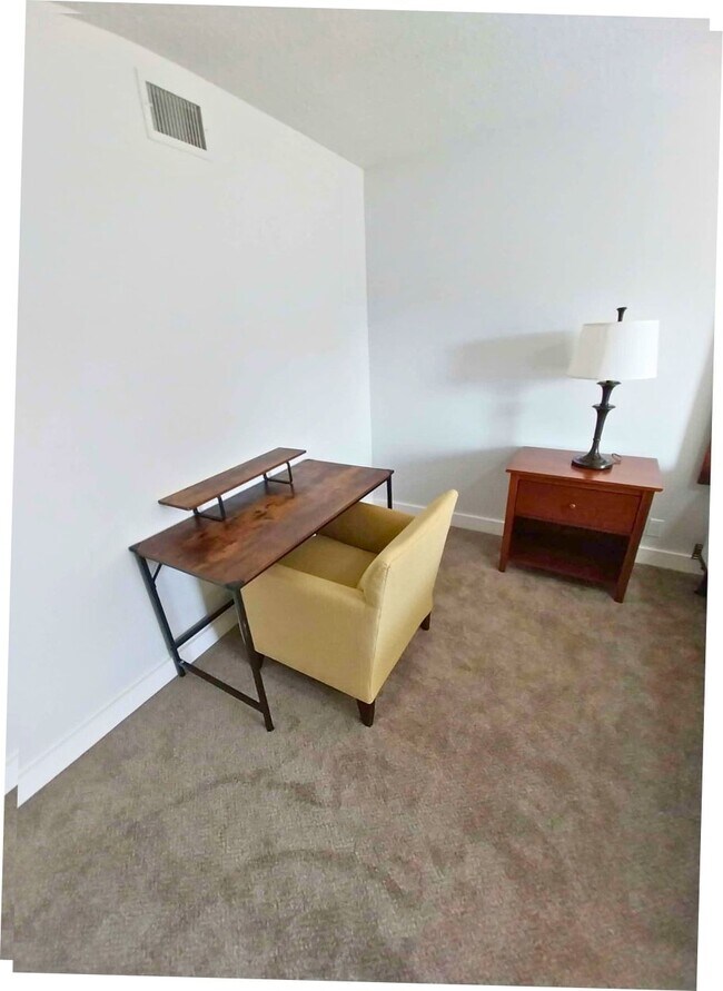 Foto del edificio - 5303 Glen Harwell Rd