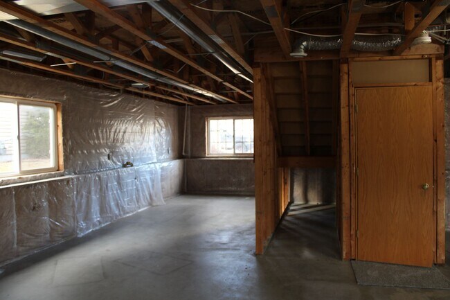 Foto del edificio - Three bed 2 bath townhome $1750/mo.