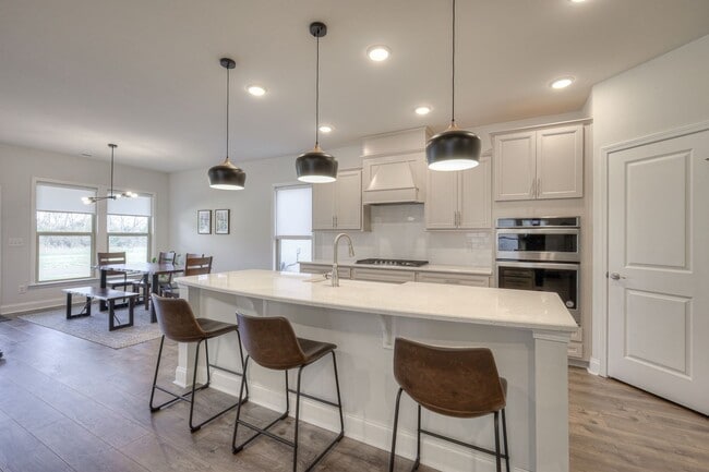 Building Photo - Charming 3BR Home in Great Neighborhood