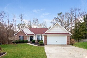 Building Photo - 8800 Willow Crest Dr