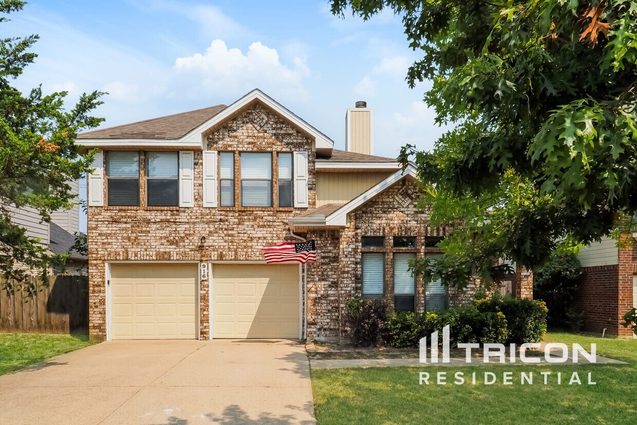 Foto principal - 916 Simon Dr