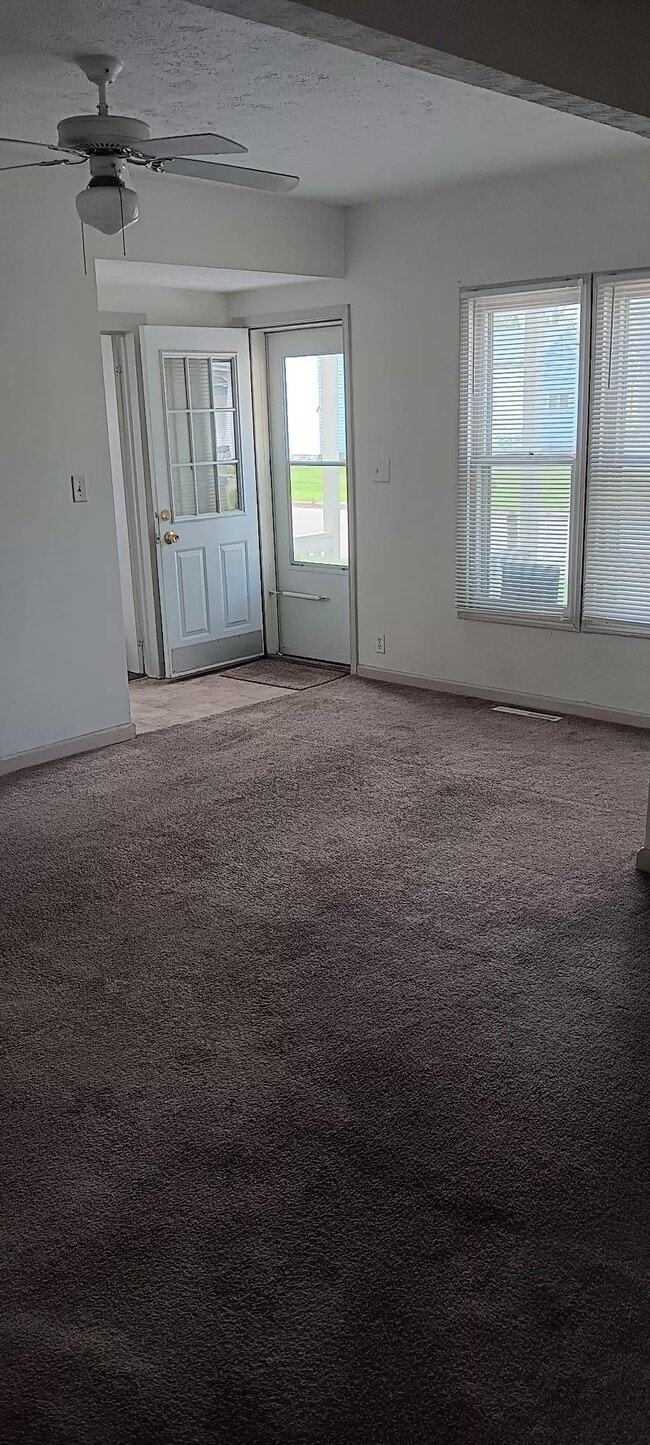 Building Photo - 710 7th St