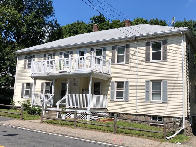 Building Photo - 177 River St