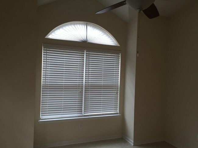 Foto del edificio - 100 Angel Oaks Ct