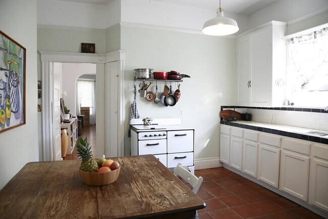 Foto del edificio - 6141 Monterey Rd