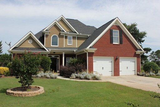 Primary Photo - 1435 Holly Manor Dr