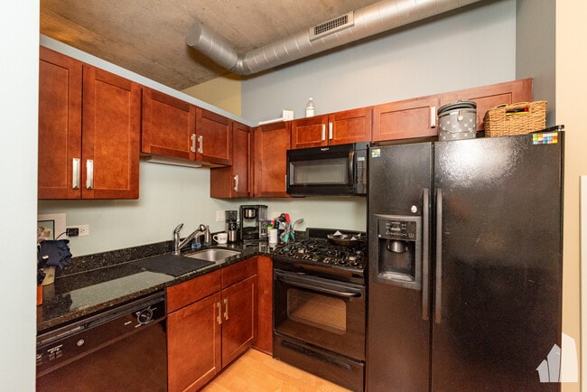 Building Photo - 700 N Larrabee St