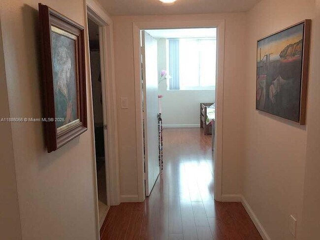 Foto del edificio - 1800 N Bayshore Dr