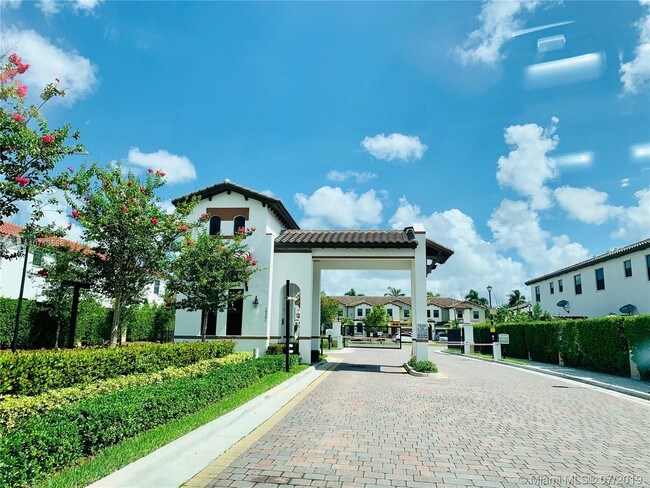 Foto del edificio - 8885 NW 103rd Ave