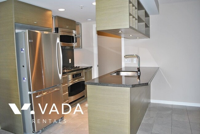 Building Photo - Capitol Residences 1 Bedroom Apartment For...