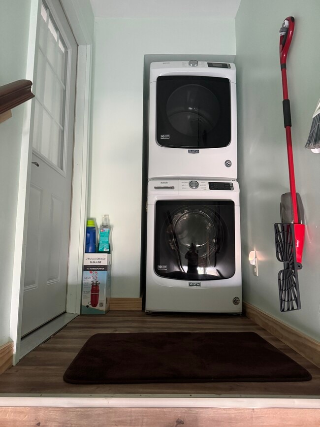 Washer and Dryer - 1832 Campeau St