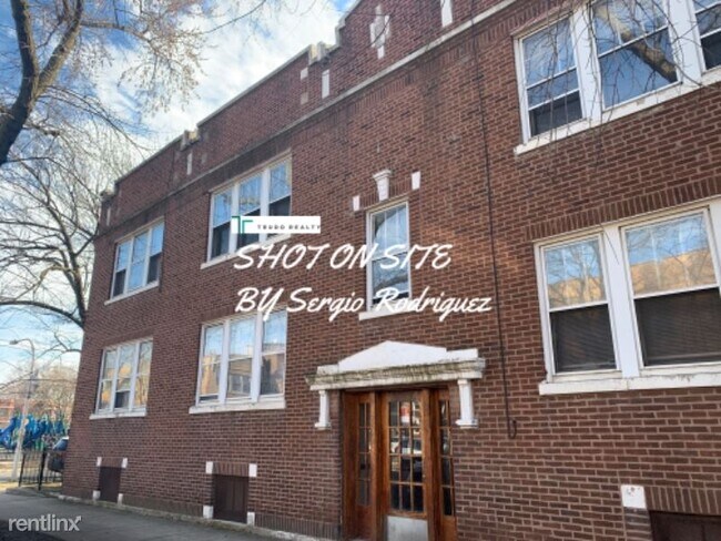 Building Photo - 2337 W Grace St
