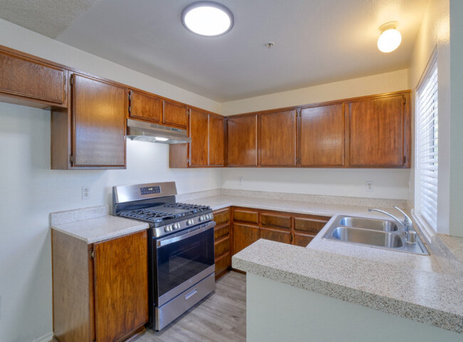 Building Photo - Seashore Apartments