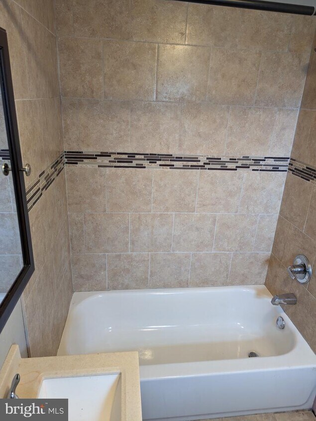 Foto principal - 4938 Germantown Ave