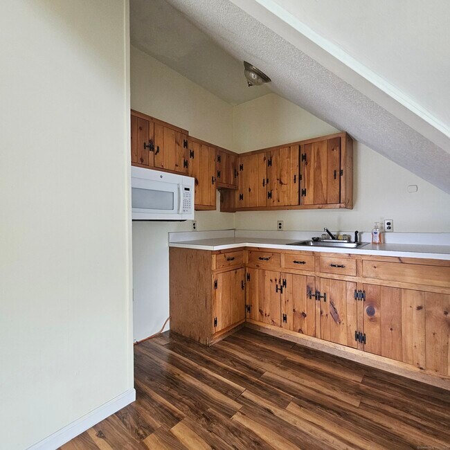 Foto del edificio - 125 Brightwood Ave