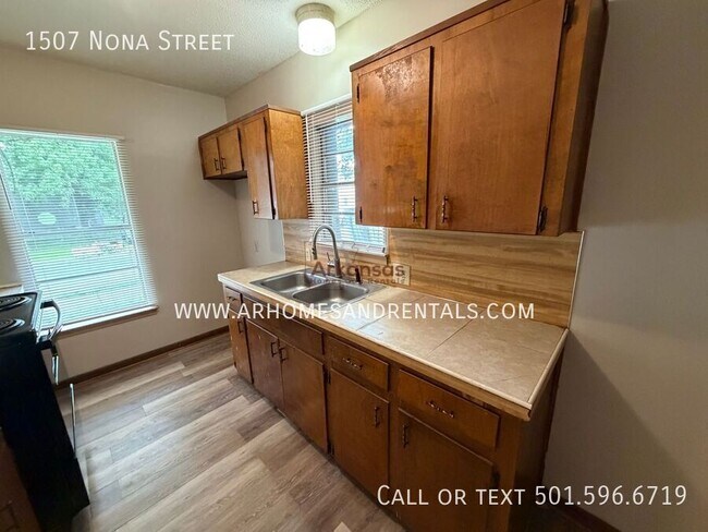 Building Photo - 1507 Nona St