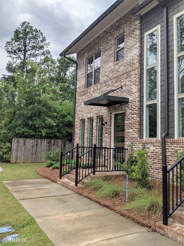 Primary Photo - 3 br, 2.5 bath Condo - 131 S 31st Ave.