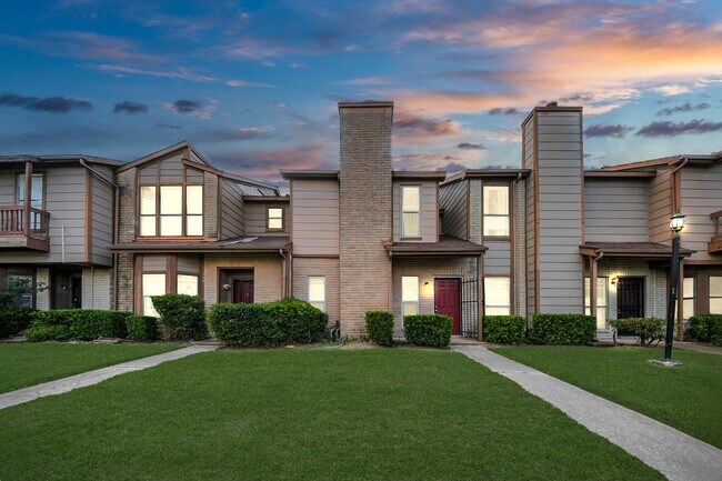 Building Photo - 12500 Brookglade Cir