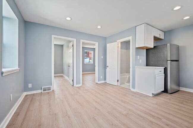 Foto del edificio - 4631 Torley St