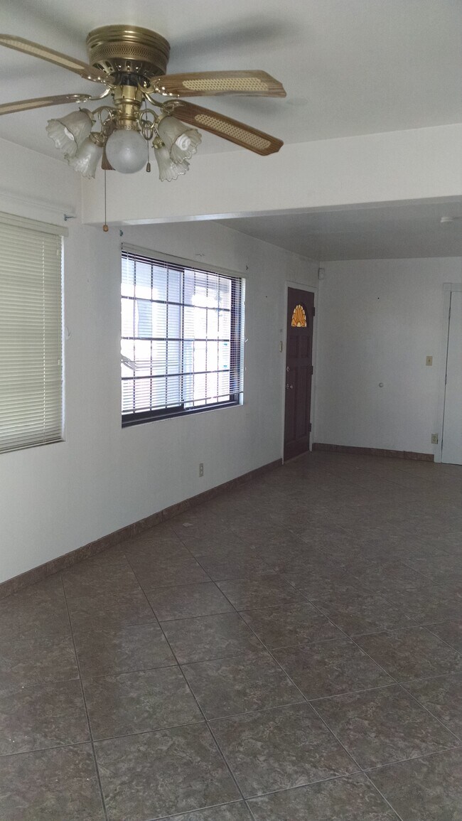 Foto del edificio - 1716 Sunrise Rd