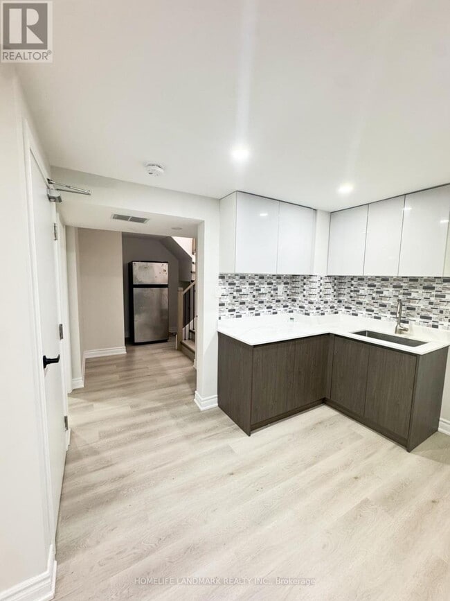 Building Photo - 144 Raymerville Dr