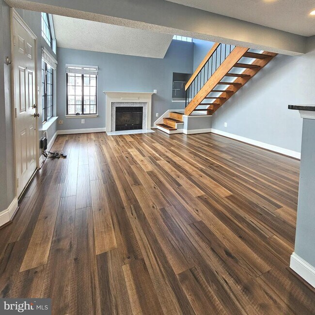 Foto del edificio - 7009 Birkenhead Pl