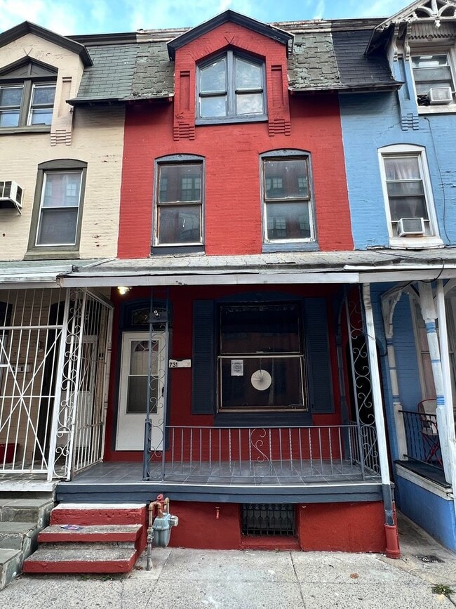 5 Bedroom 1 Bath Home Available - 5 Bedroom 1 Bath Home Available