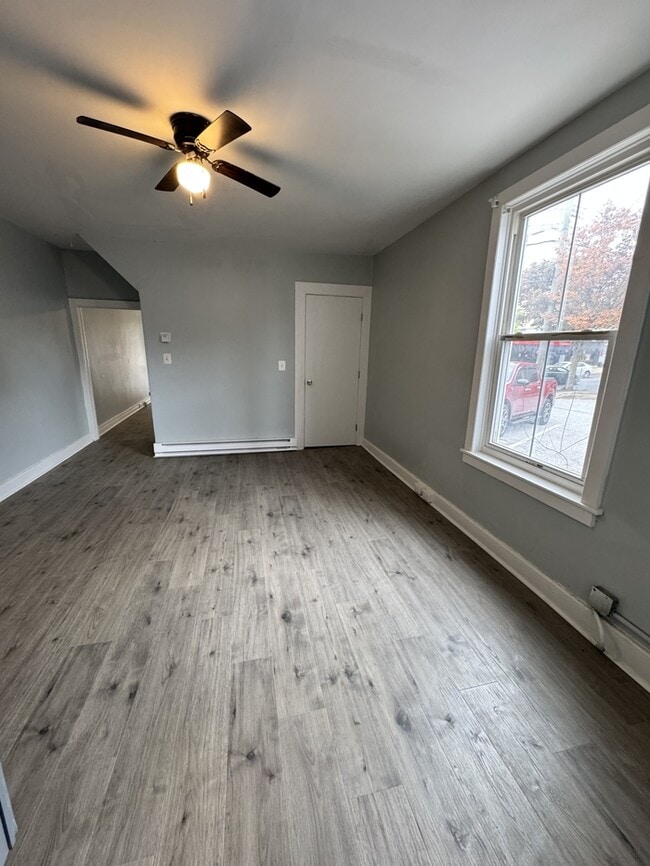 Building Photo - 82 W Main St