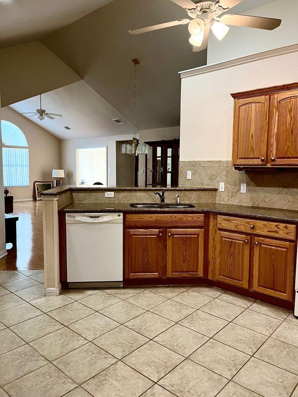 Building Photo - 30 Wildwood Dr