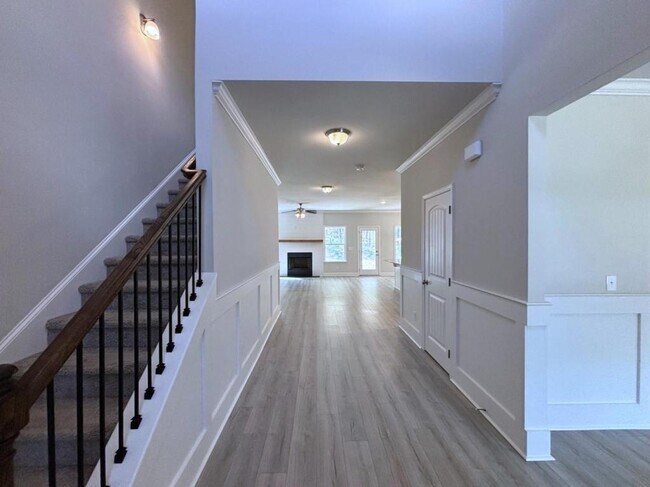 Foto del edificio - 80 Hawthorn Ln