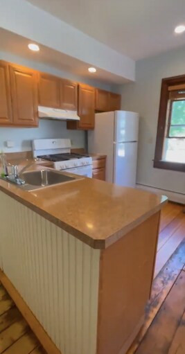 Closeup Kitchen - 72 Crescent St