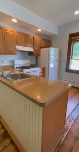 Closeup Kitchen - 72 Crescent St