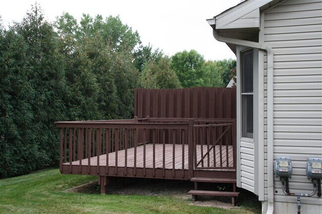 Building Photo - 3 br, 2.5 bath Duplex - 115 Northgate Dr