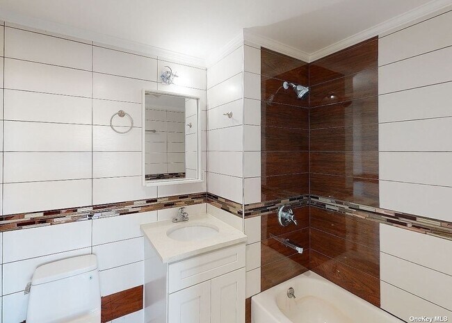 Foto del edificio - 3031 Brighton 5th St