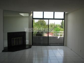 Primary Photo - 17800 Burbank Blvd