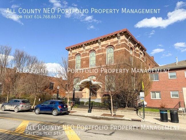 Foto del edificio - 1276 N High St