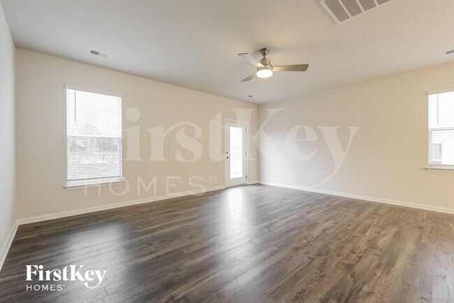 Foto del edificio - 6 Wild Lily Drive