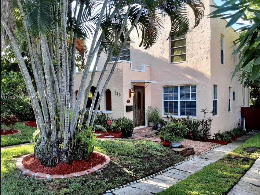 Primary Photo - 940 39th Ct